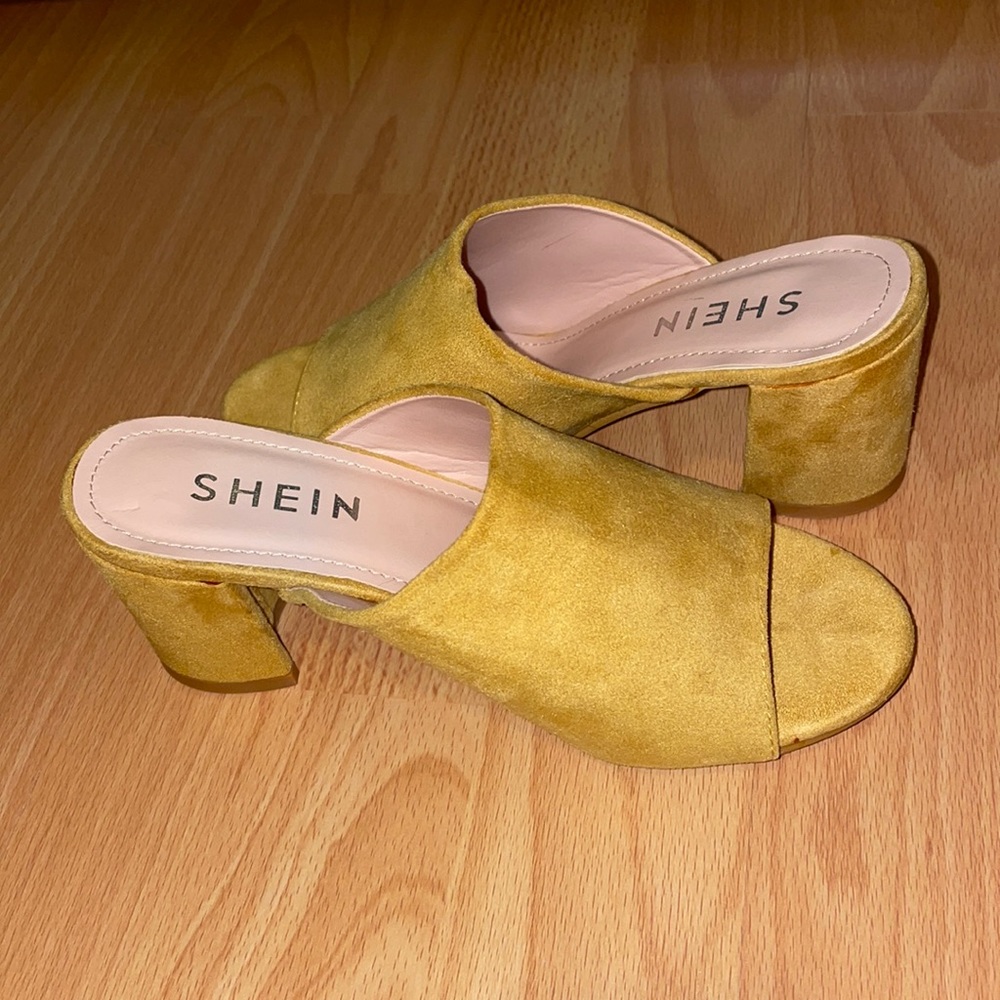 Yellow Block Heel Open Toe Slide Mules, Size 6, Never Worn